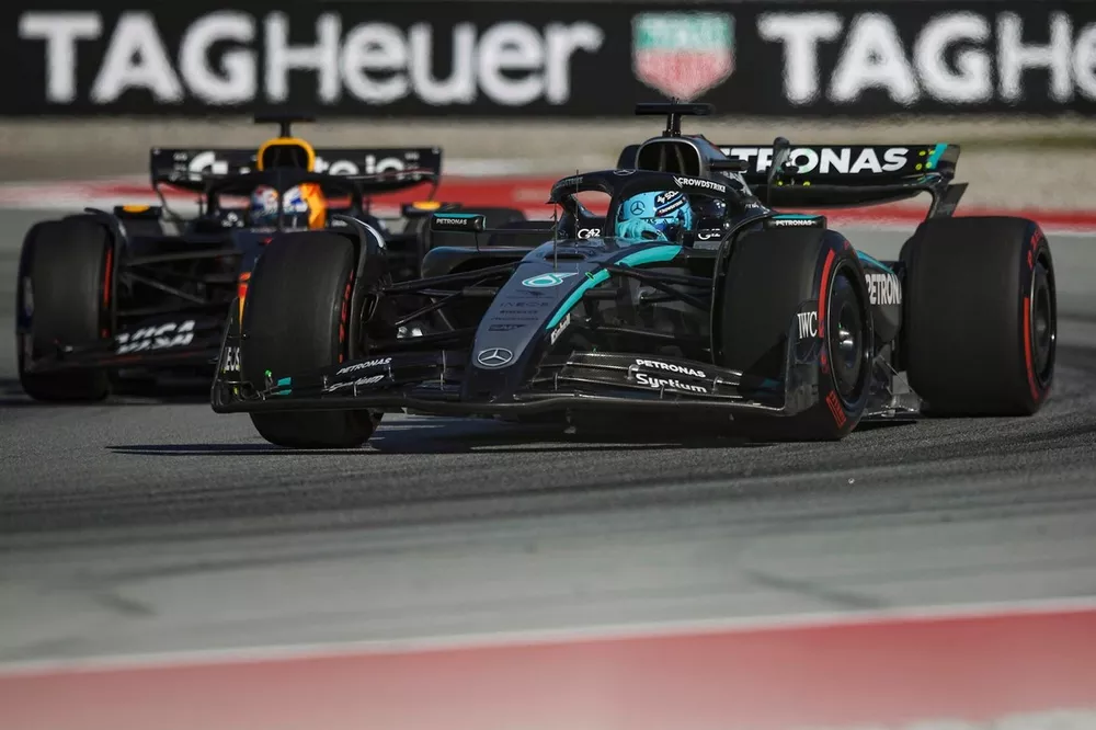 George Russell, Mercedes, Max Verstappen, Red Bull Racing