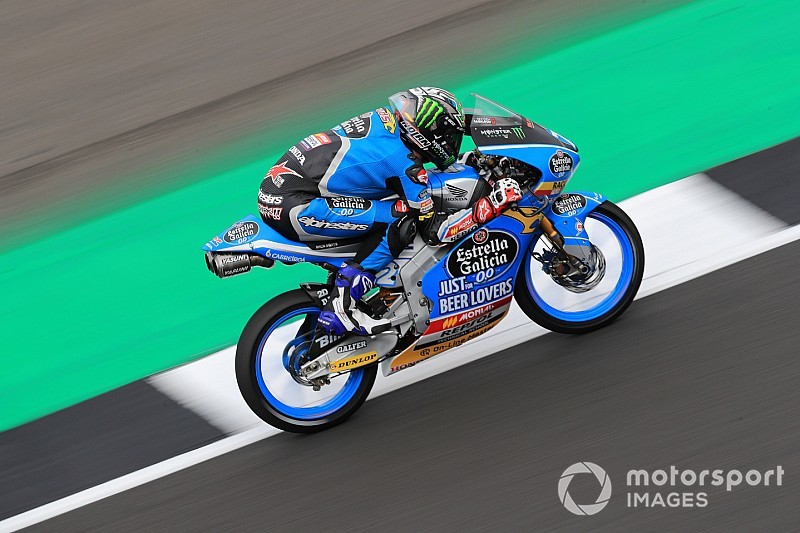 Moto3, Valencia, Libere 2: la pioggia esalta Lopez davanti a Bezzecchi e "Diggia"