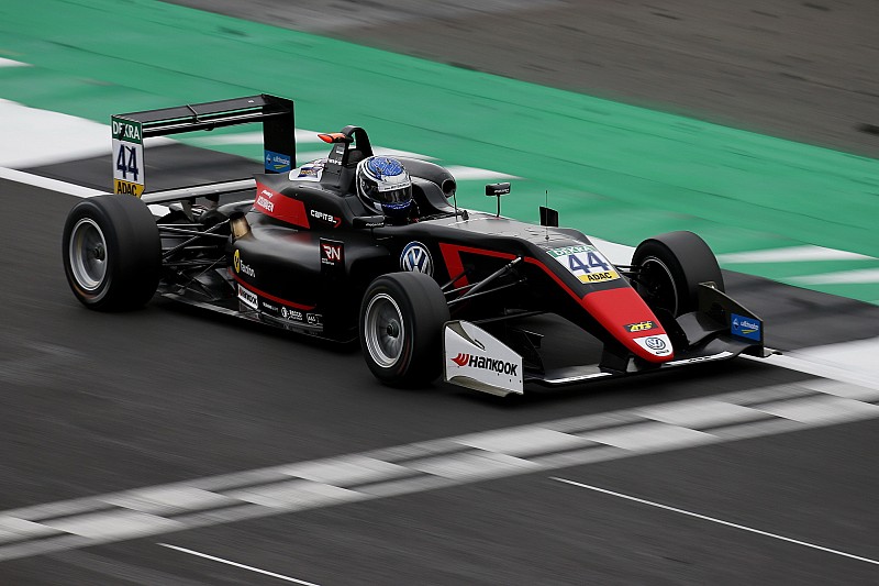 EK F3 Silverstone: Vips wint, dramaweekend Armstrong compleet