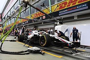 A Williams 2.20 másodperces kerékcseréje Szingapúrból