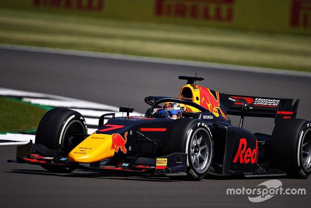 Tsunoda wint Formule 2-race na aanrijding Prema-coureurs