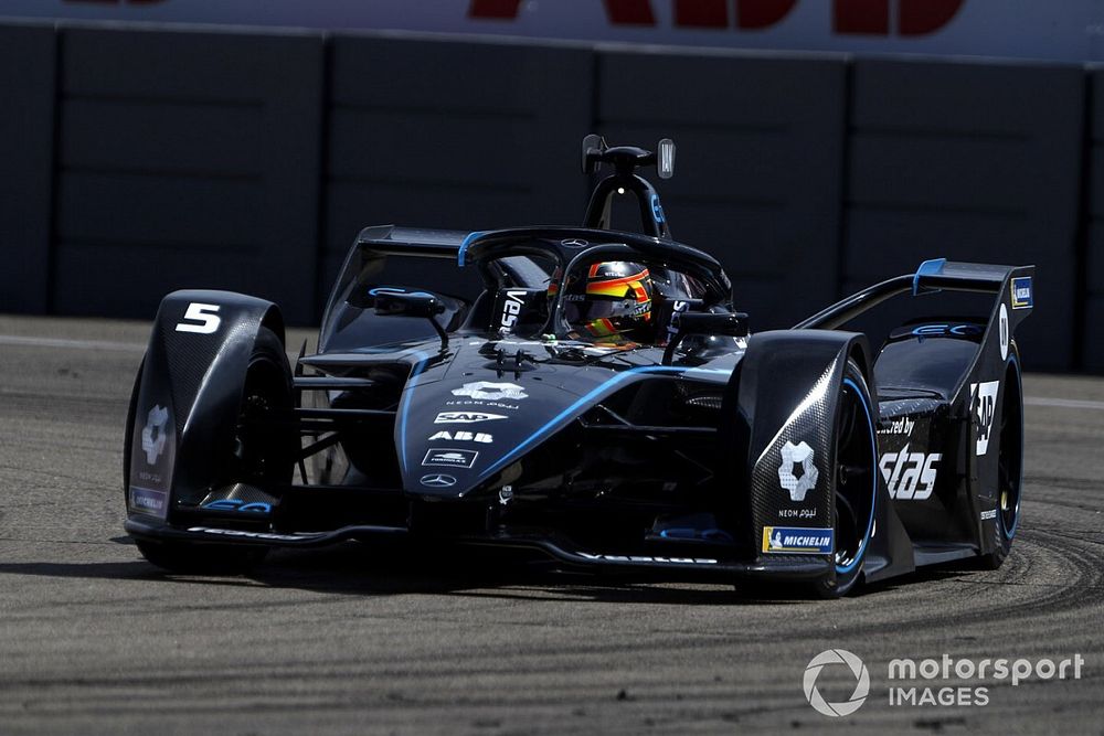 Berlin E-Prix: Sezonun son pole pozisyonu Vandoorne'un oldu!