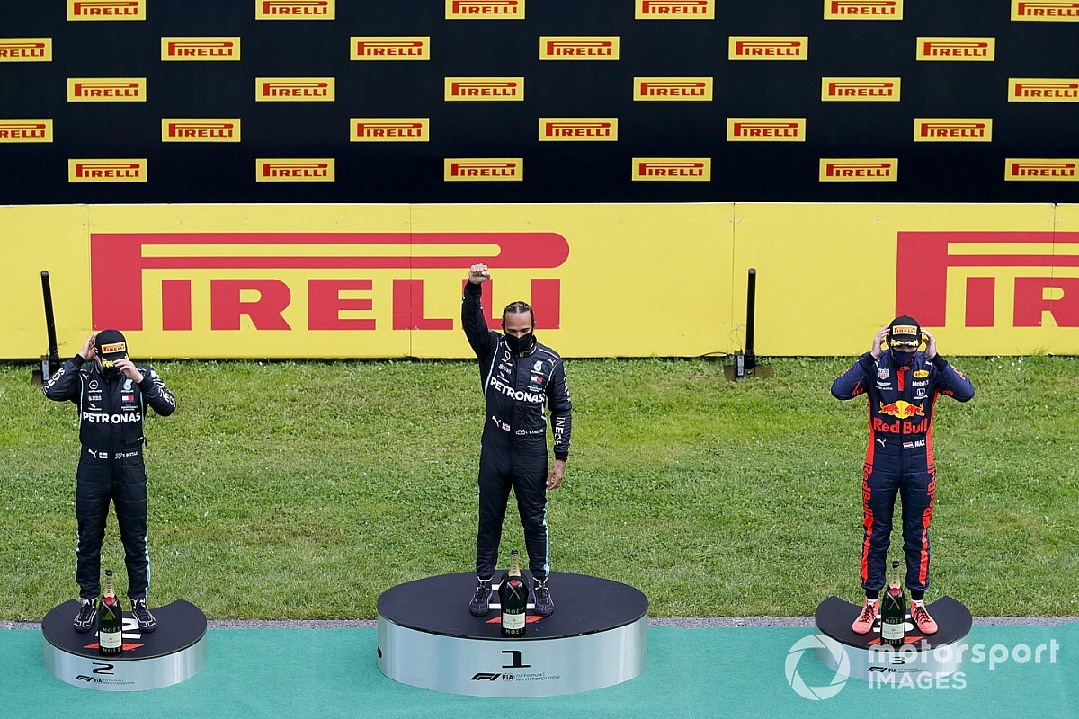 Hamilton roept teams op meer te doen in strijd tegen racisme