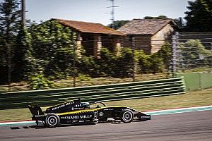 Collet chega em quinto em Ímola e segue na liderança da Fórmula Renault Eurocup