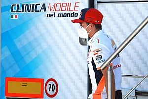 Marquez ya prueba su brazo en el gimnasio para llegar a Brno