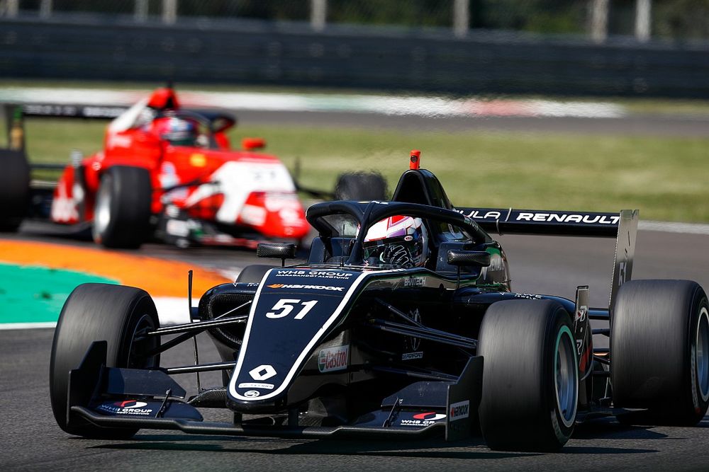 Tóth László pontot szerzett első Formula Renault-s hétvégéjén!
