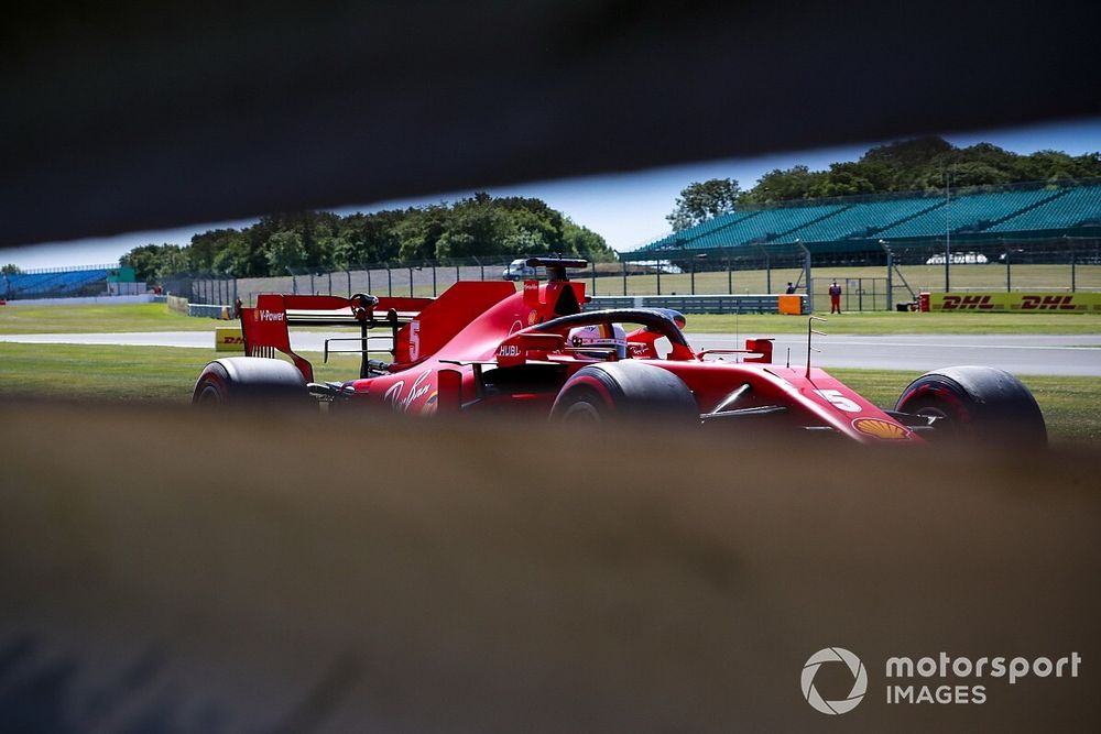 EL2 - La Ferrari de Vettel rend l'âme, Hamilton déroule
