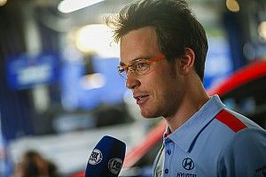 Neuville sceptycznie o Safari