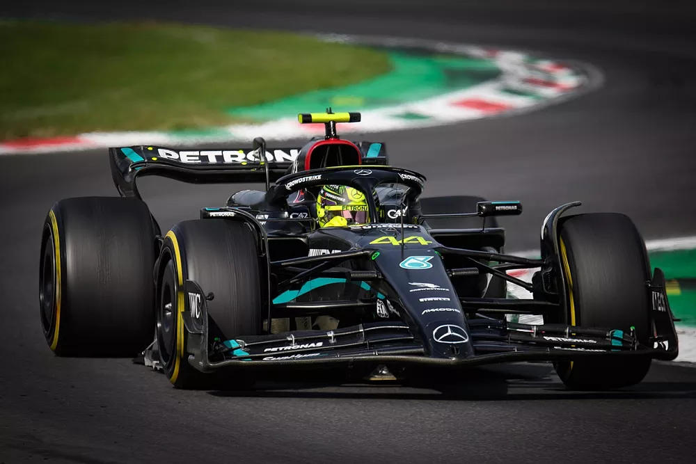 Lewis Hamilton, Mercedes W14