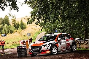 Streer ponownie na czele