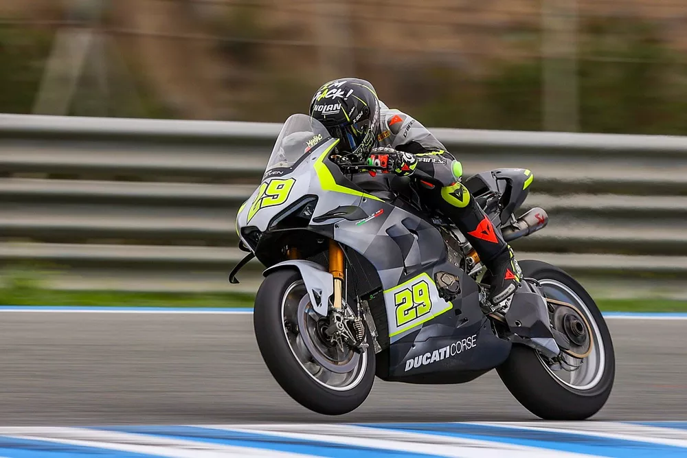 Andrea Iannone, Team GoEleven