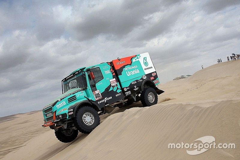 Villagra asciende al segundo de la general en camiones del Dakar