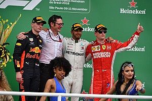 GP Brasil: Hamilton menang, Mercedes kunci titel konstruktor
