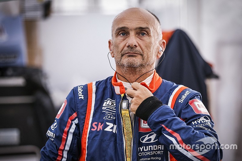 Tarquini a secco a Wuhan, ma ancora leader: "Troppo peso sulla mia Hyundai"