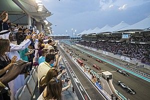 VÍDEO: Compositor rege tema da F1 com orquestra ao vivo