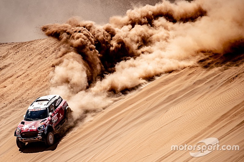 Salidas en línea, playa y mucha arena: las mejores fotos de la dura etapa 5 del Dakar