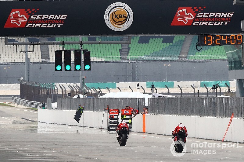 Rins: “Algo están desarrollando en Ducati”