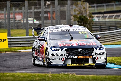 Sandown 500: Lowndes leads Brown in chaotic opener