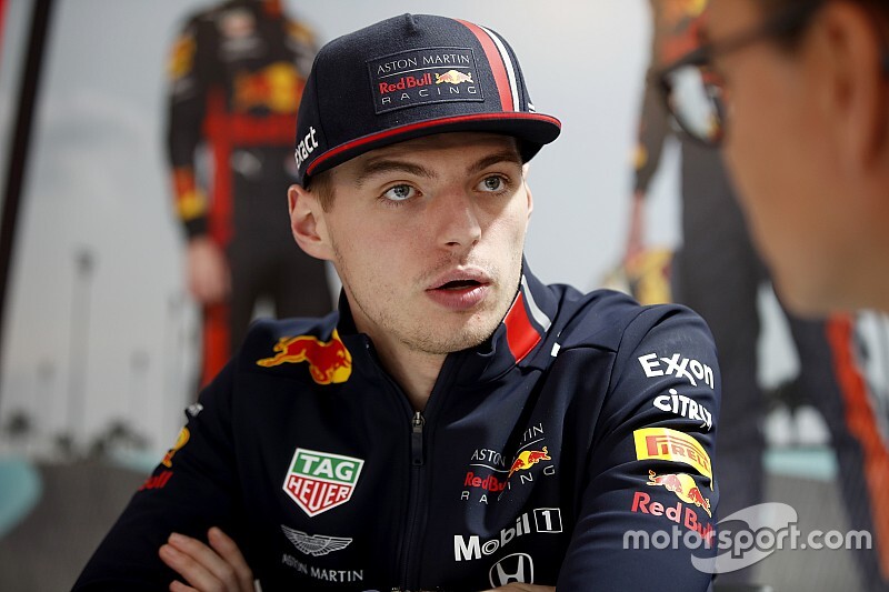 Ricciardónak csak egy problémája volt Verstappennel