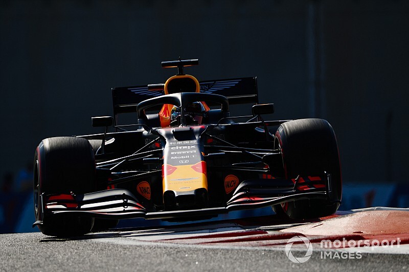 メルセデスが速いけど、予選では互角……フェルスタッペン、アブダビ初日に”満足”