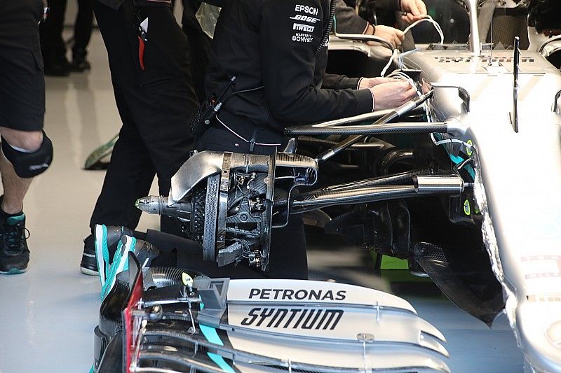 I freni della Mercedes AMG F1 W11 