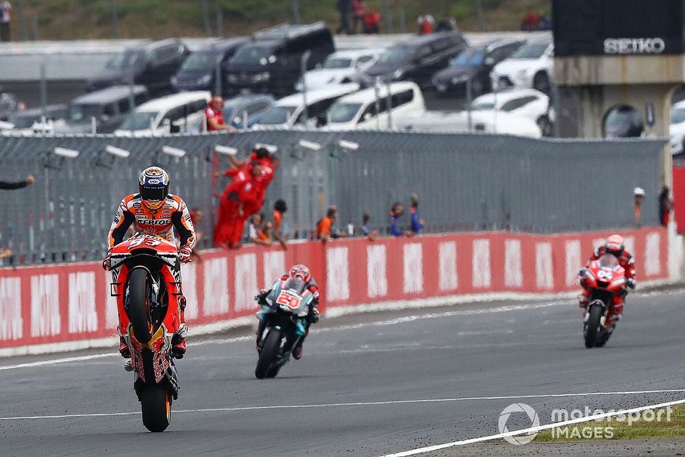 Racewinnaar Marc Marquez, Repsol Honda Team, tweede plaats Fabio Quartararo, Petronas Yamaha SRT, derde plaats Andrea Dovizioso, Ducati Team 