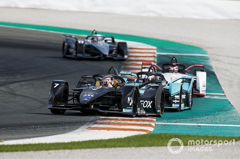 Formula E drivers expecting easier overtaking in 2019/20