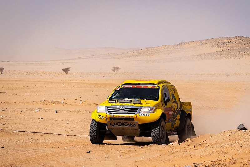 VIDEO: Fuerte accidente del Dakar lesiona a dos pilotos