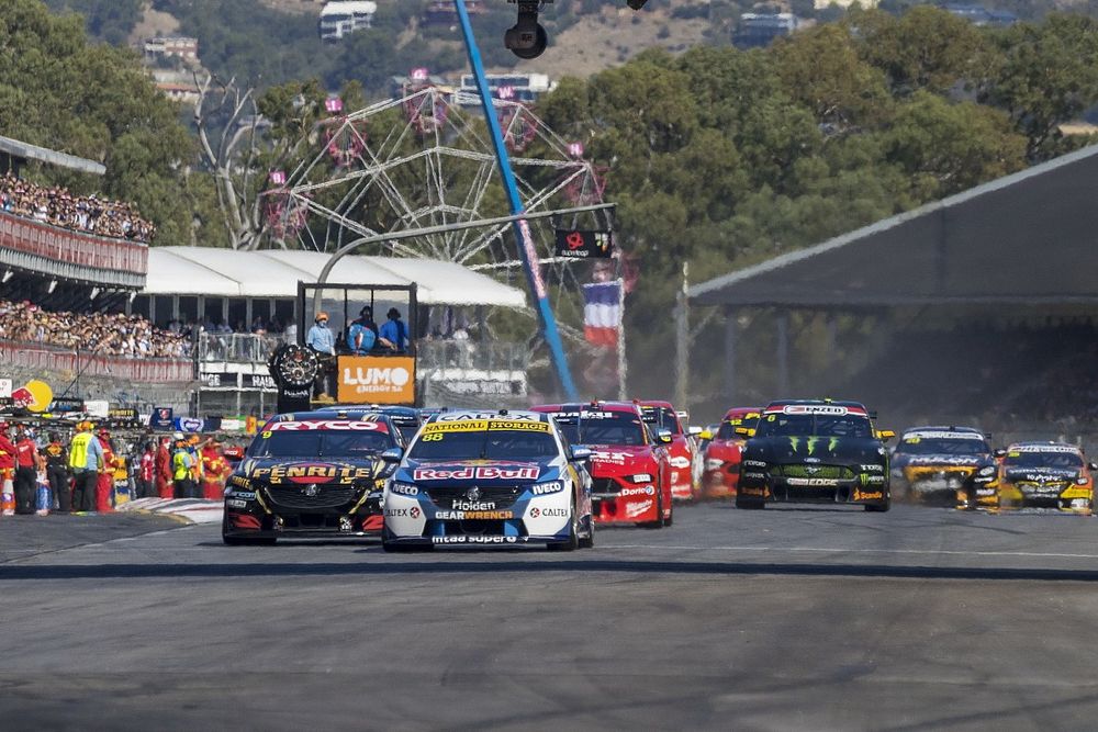 Supercars nearing new Fox Sports deal