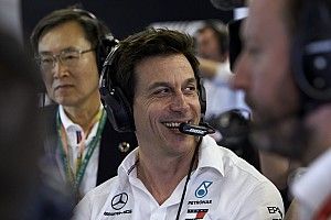 Wolff: ¿Yo en Liberty? Me atrae más ganar con Mercedes