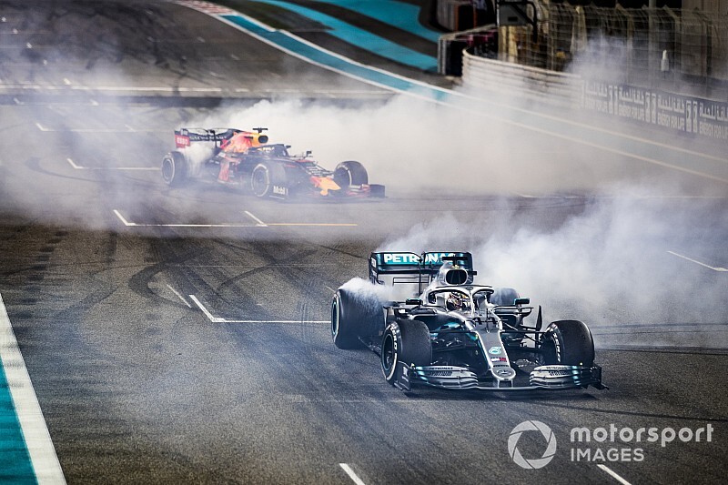 Quand Hamilton, Verstappen et Leclerc fêtent 2019 en donuts