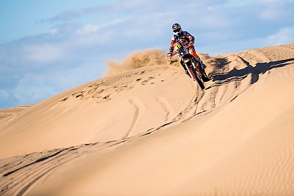 Dagwinnaar Price scheurde roadbook halverwege eerste proef kapot