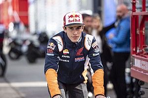 Marc Marquez deve operarsi alla spalla destra