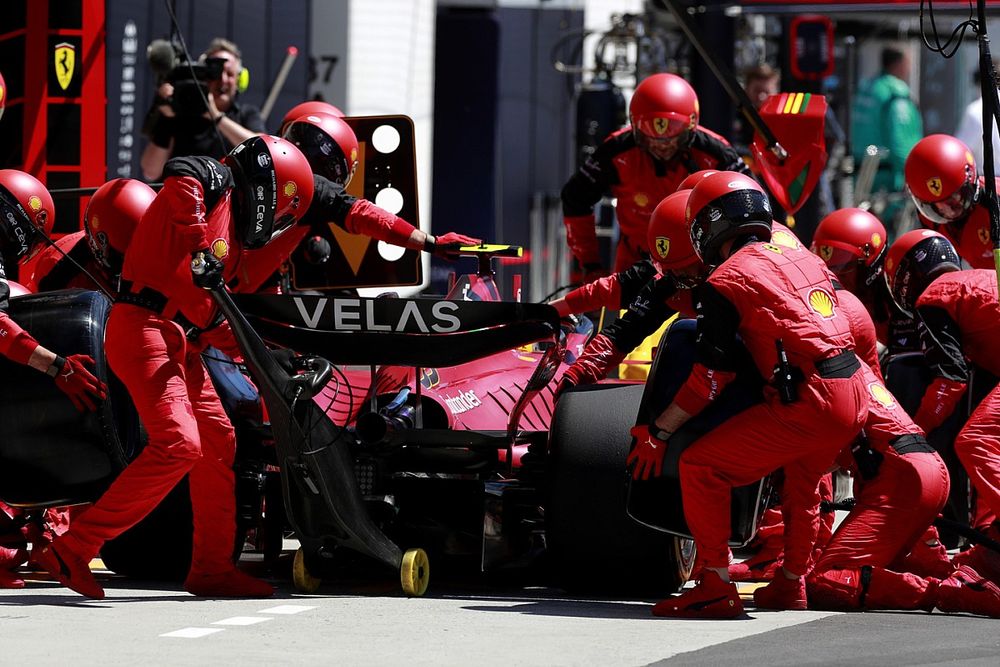 Hakkinen: Ferrari sufre de inexperiencia en lucha por el campeonato