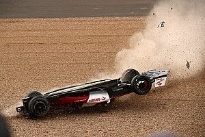 VIDEO Y FOTOS: terrible accidente de Zhou en el GP británico de la F1 2022