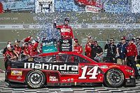 Chase Briscoe surprises with first career Cup win at Phoenix