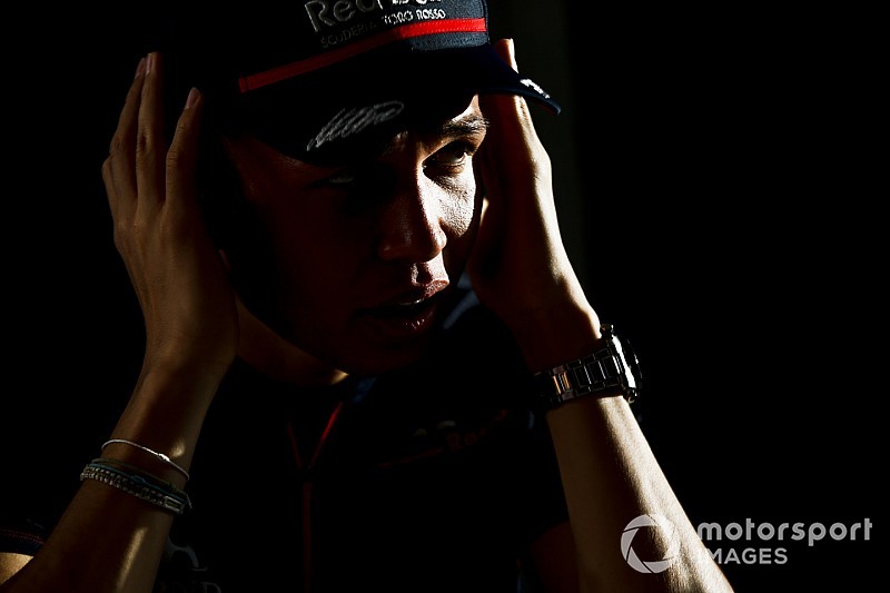 Albon: "Vi racconto la telefonata che mi ha allungato la carriera"