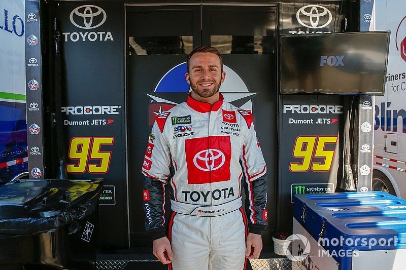 Matt DiBenedetto, Leavine Family Racing, Toyota Camry Toyota Express Maintenance