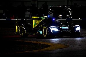 2019 Daytona 24 Saat, 17. Saat: Alonso yağmur altındaki müthiş stintiyle lider