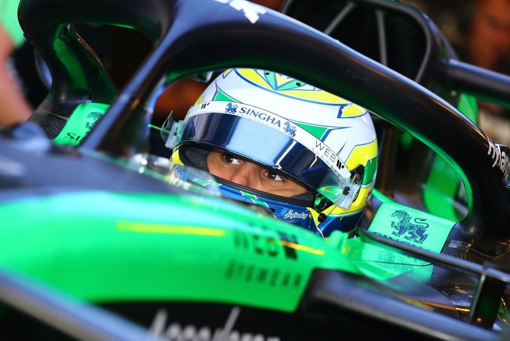 Gabriel Bortoleto nos testes p&oacute;s-temporada em Abu Dhabi com a Sauber