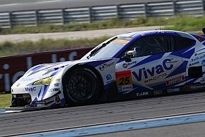 スーパーGT第7戦タイ決勝(GT300):最後までタイヤを維持した#25 VivaC 86 MCがポール・トゥ・ウィン