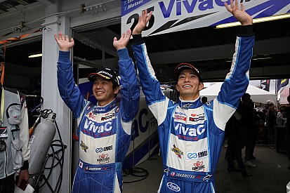 スーパーGT第4戦SUGO予選【GT300】土屋武士も驚き! 松井が渾身の走りで25号車PP