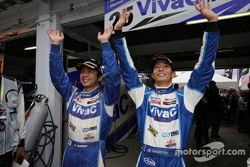 スーパーGT第4戦SUGO予選【GT300】土屋武士も驚き! 松井が渾身の走りで25号車PP