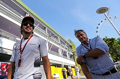 ¿Los Sainz, juntos en el Dakar? Alonso les tira el guante