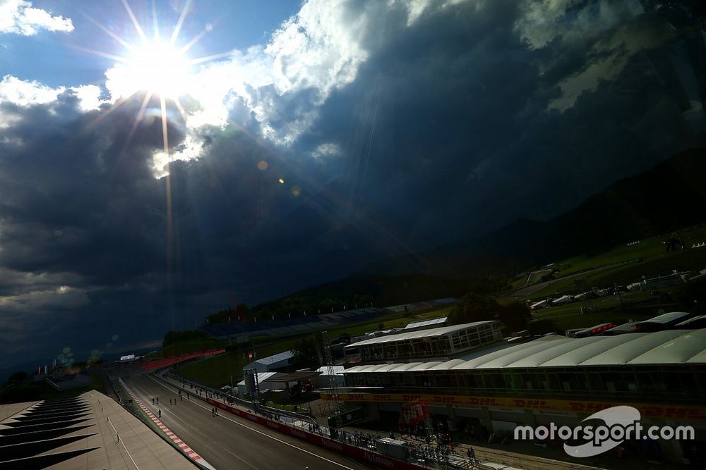 Egész hétre esőt mondanak Ausztriában, nagy esély van egy esős F1-es Osztrák Nagydíjra