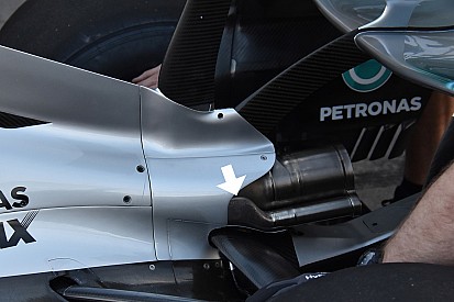 Mercedes: appiattiti gli scarichi aggiuntivi per non interferire su una leva