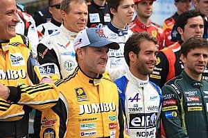 Barrichello y Kanaan celebran correr el mismo año en Le Mans