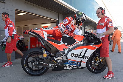 Lorenzo says rear tyre felt "dangerous" at Phillip Island