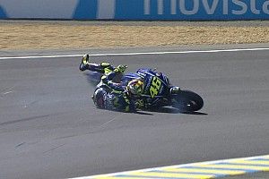 GALERI: Rossi terjatuh di lap terakhir MotoGP Le Mans 2017