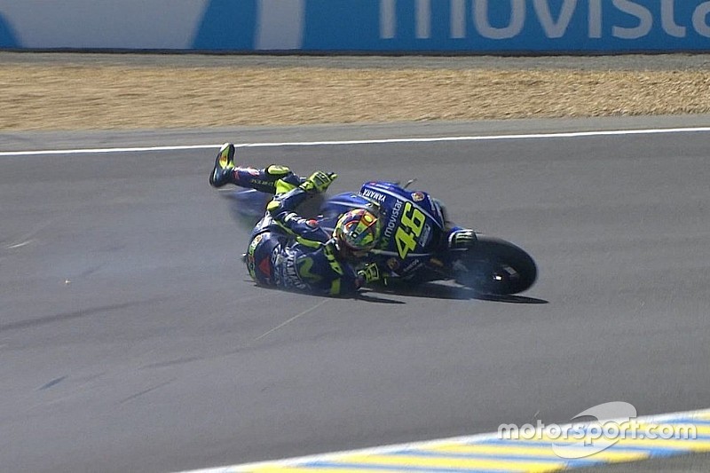 GALERI: Rossi terjatuh di lap terakhir MotoGP Le Mans 2017